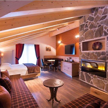 Chalet Marcora Кампітелло-ді-Фасса Екстер'єр фото