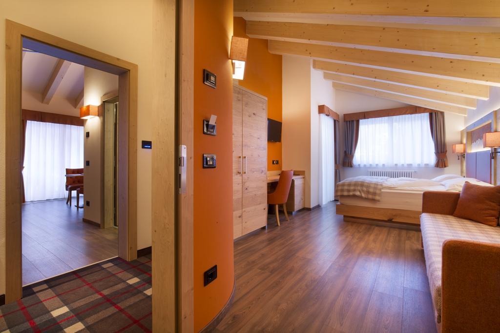 Chalet Marcora Кампітелло-ді-Фасса Номер фото